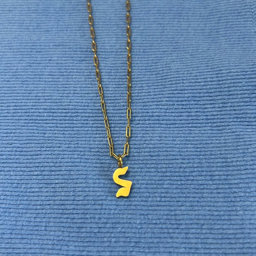 “S” paperclip chain necklace